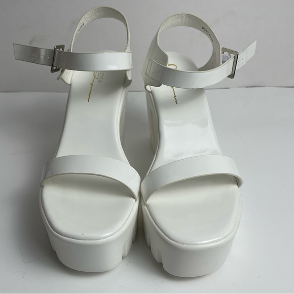 Size 8 Women's Platform Sandals Worn once - Picture 4 of 8